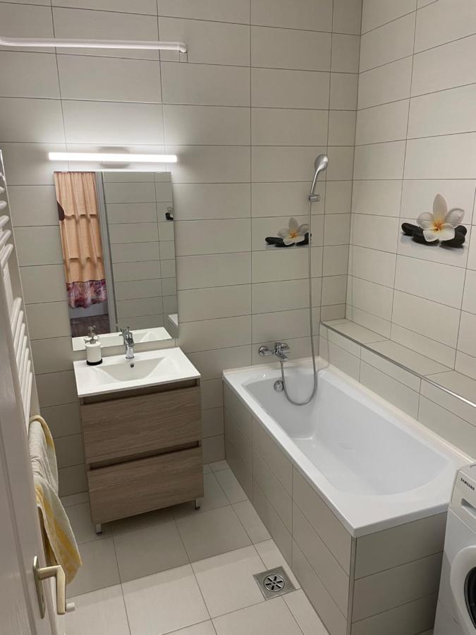 Pingvin Cukraszda Apartman Balatonmáriafürdő Zewnętrze zdjęcie