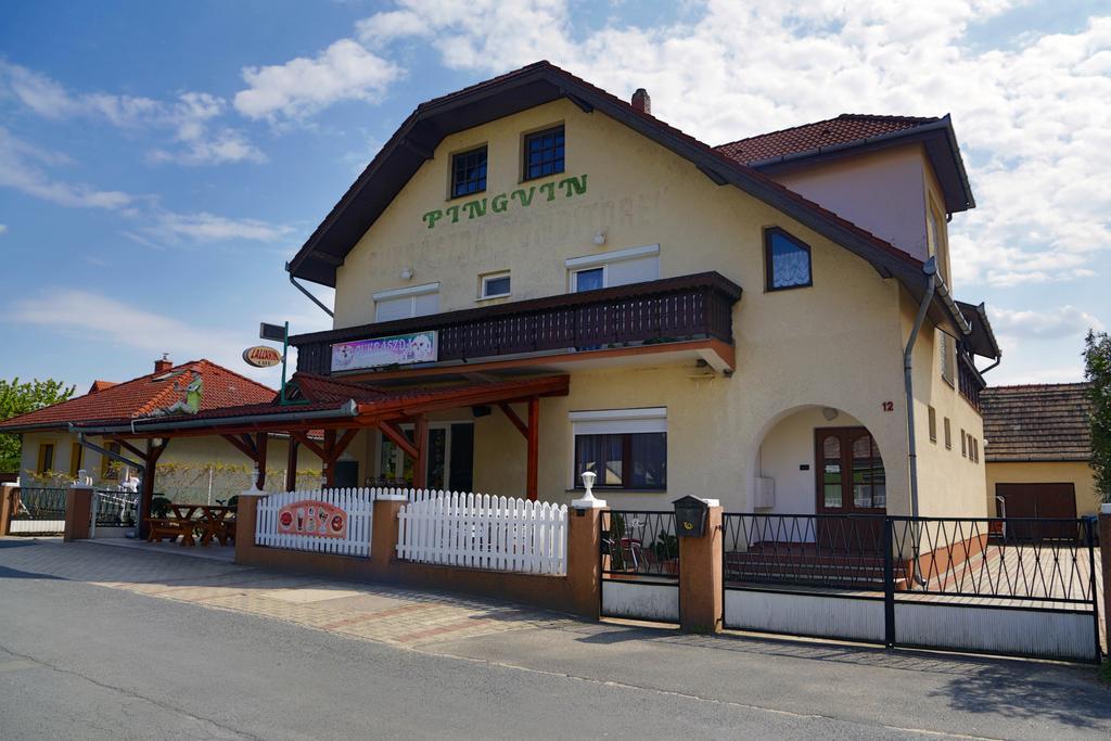 Pingvin Cukraszda Apartman Balatonmáriafürdő Zewnętrze zdjęcie